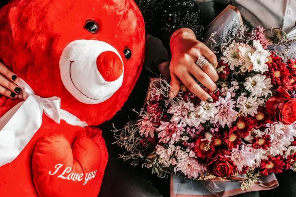 Flores con peluche para San Valentín